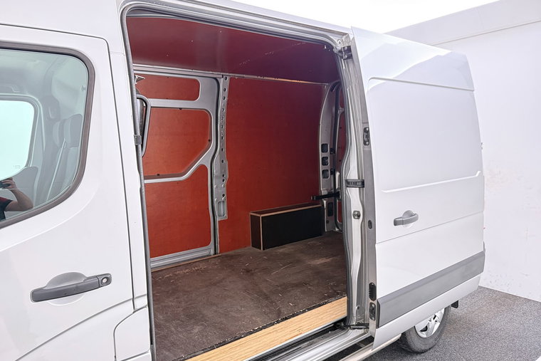Vehicle Image 35