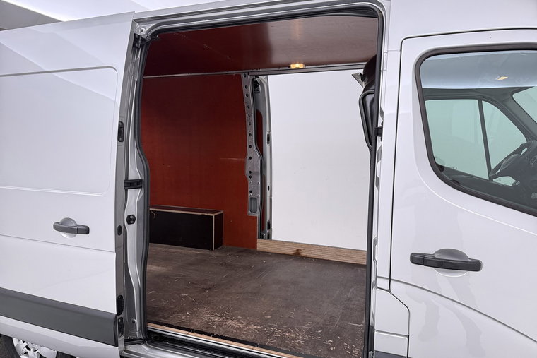 Vehicle Image 37