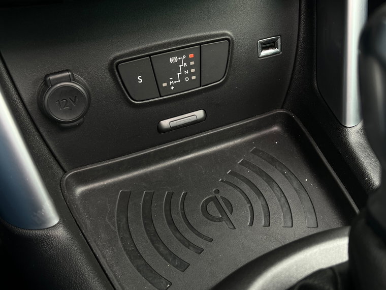 Vehicle Image 21