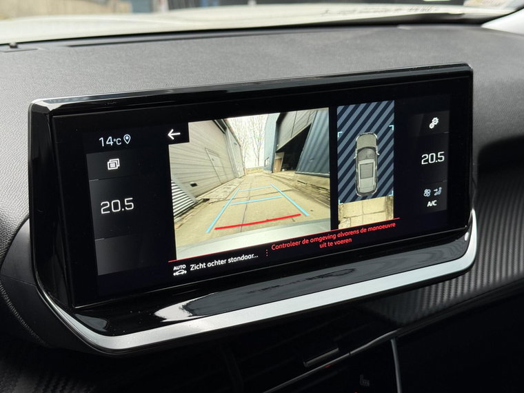 Vehicle Image 10