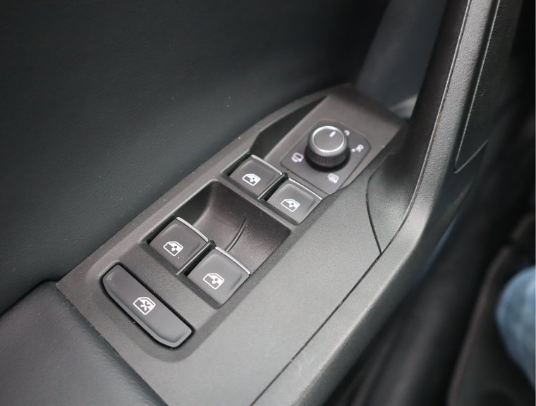 Vehicle Image 46