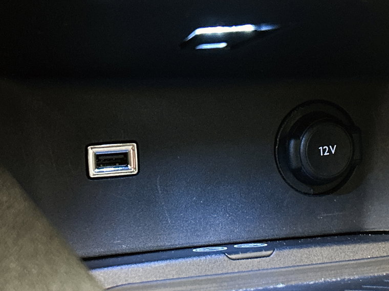 Vehicle Image 38