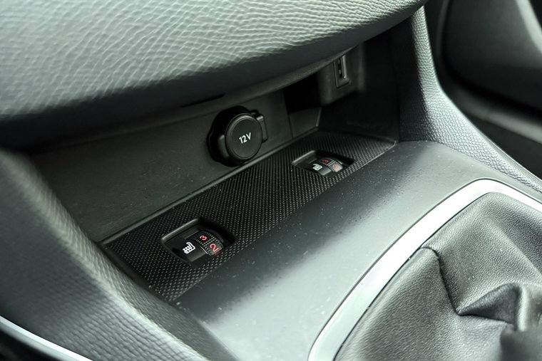 Vehicle Image 32