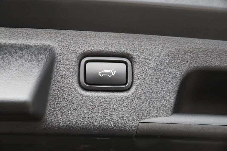 Vehicle Image 32