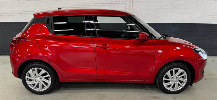 Vehicle Image 6