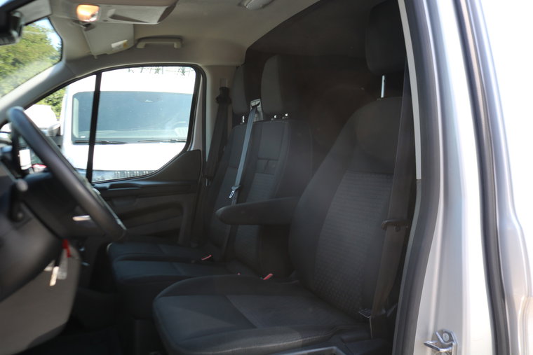 Vehicle Image 19