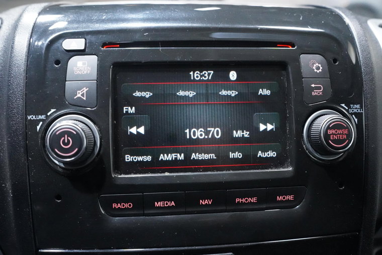 Vehicle Image 24