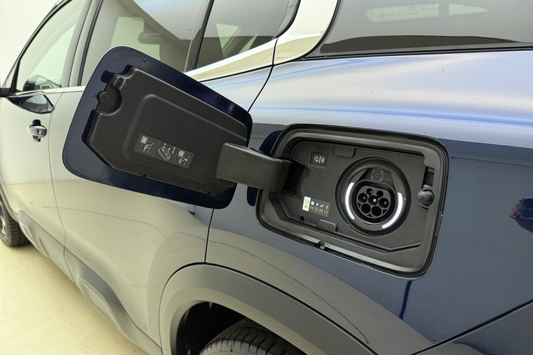 Vehicle Image 19