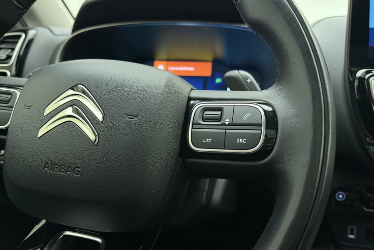 Vehicle Image 26