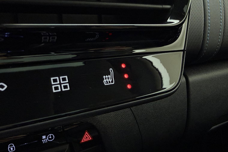 Vehicle Image 38