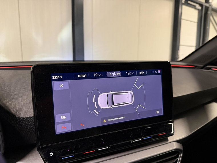 Vehicle Image 38