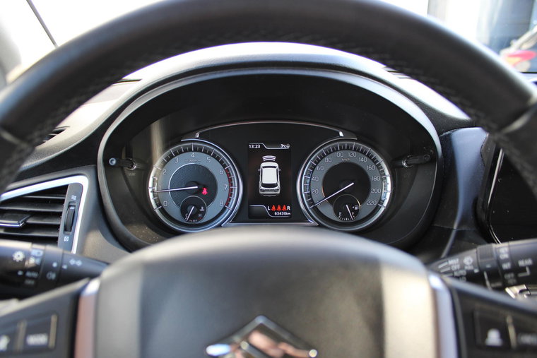 Vehicle Image 16