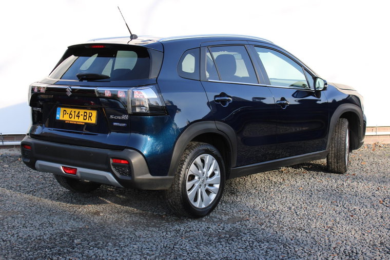 Vehicle Image 4