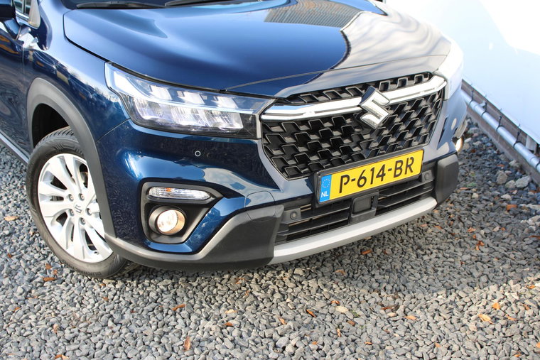 Vehicle Image 32