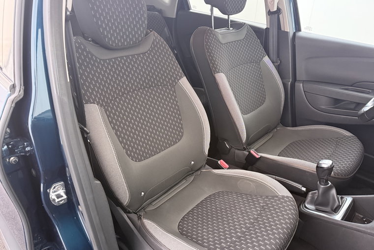 Vehicle Image 15