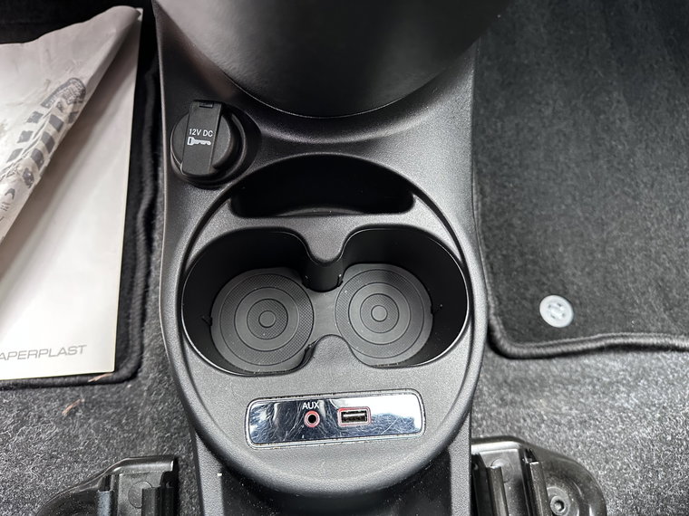 Vehicle Image 30