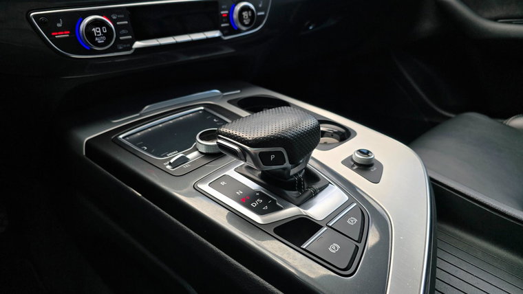 Vehicle Image 37