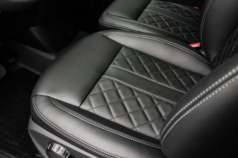 Vehicle Image 30