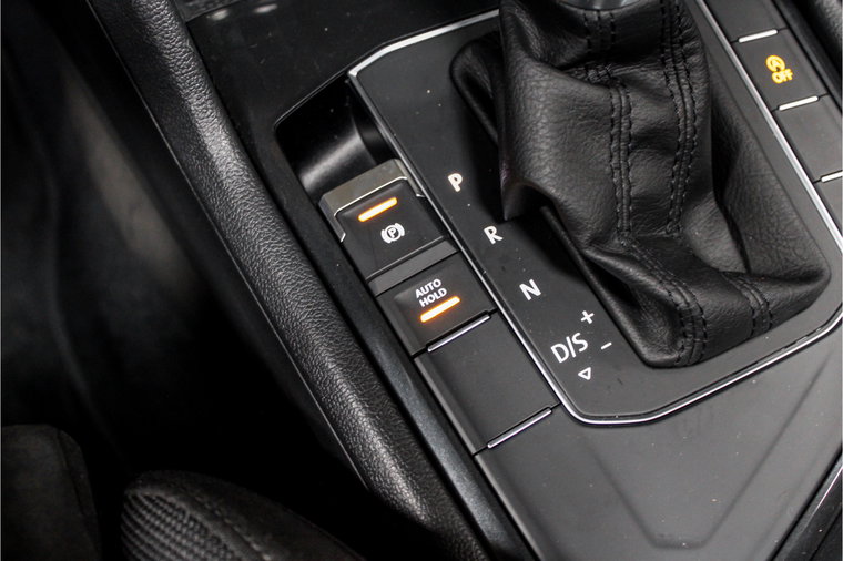 Vehicle Image 35