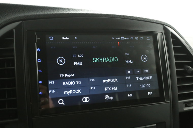 Vehicle Image 18