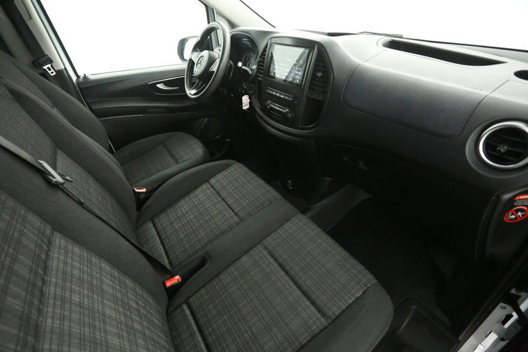 Vehicle Image 23