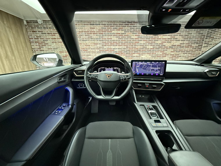 Vehicle Image 37