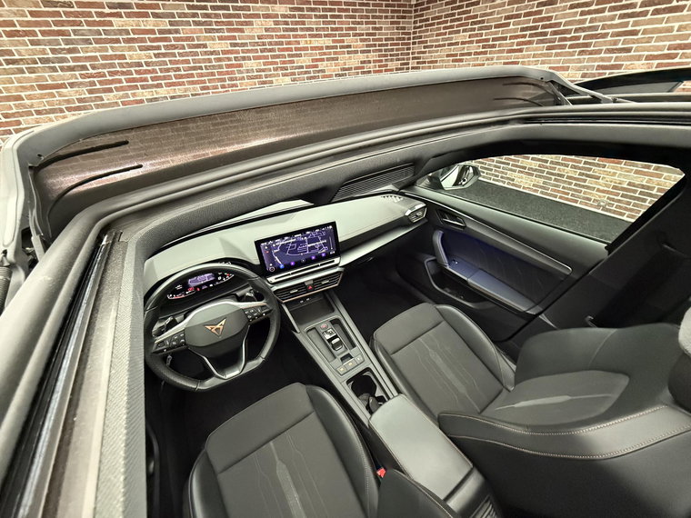 Vehicle Image 38