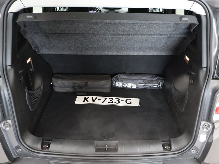 Vehicle Image 38