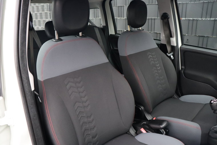 Vehicle Image 12