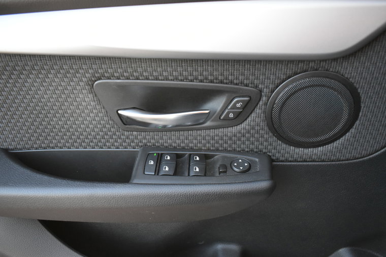 Vehicle Image 38