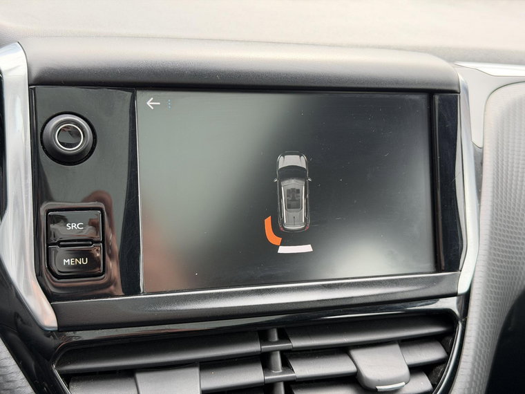 Vehicle Image 25