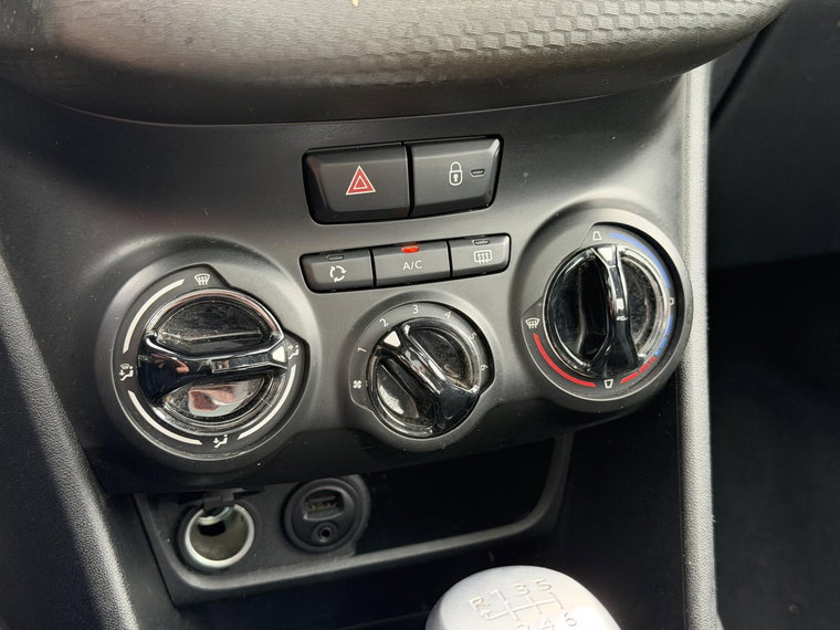 Vehicle Image 26
