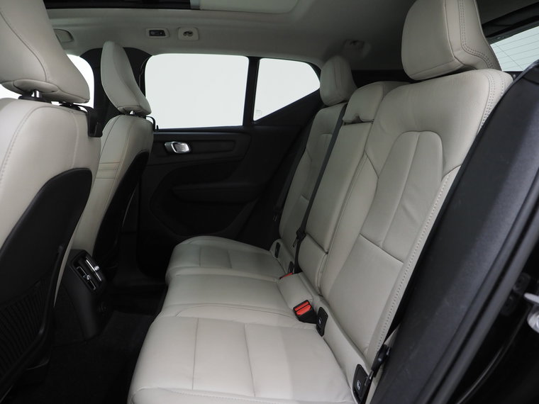 Vehicle Image 41
