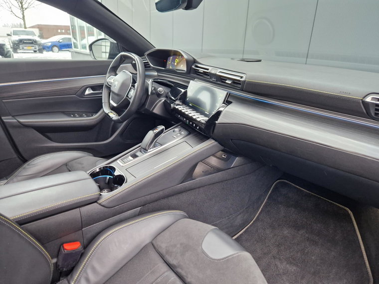 Vehicle Image 23
