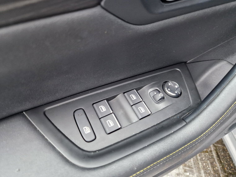 Vehicle Image 40