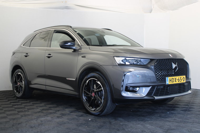 Vehicle Image 6