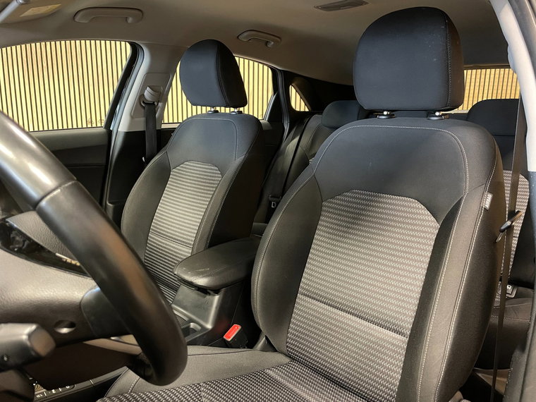 Vehicle Image 38