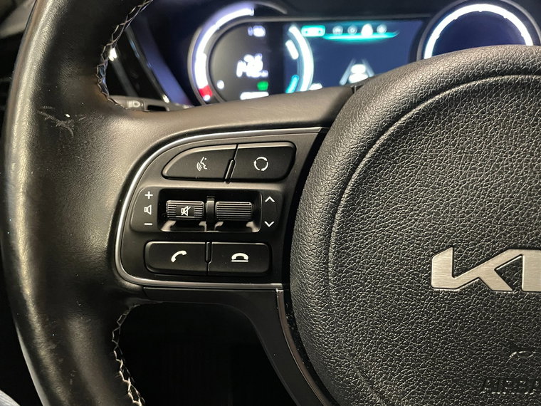 Vehicle Image 40