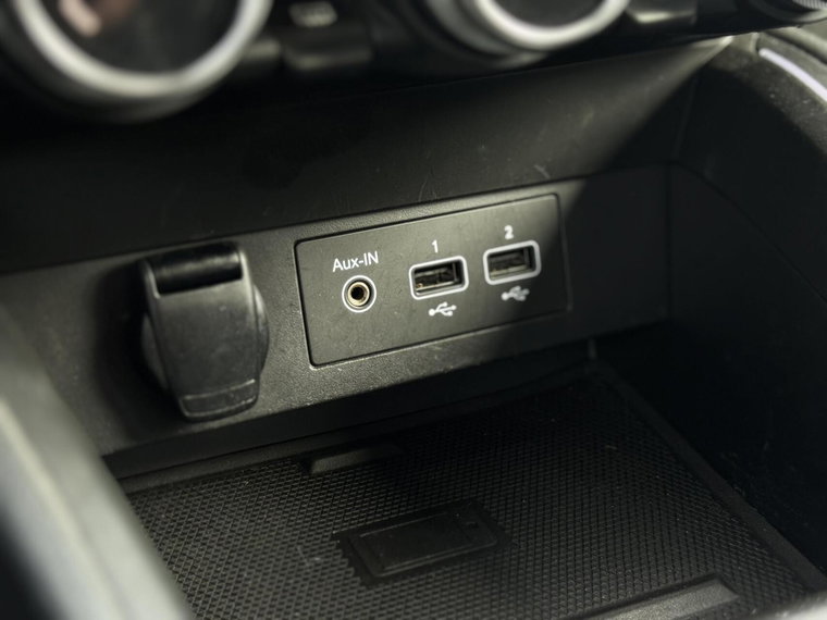 Vehicle Image 34