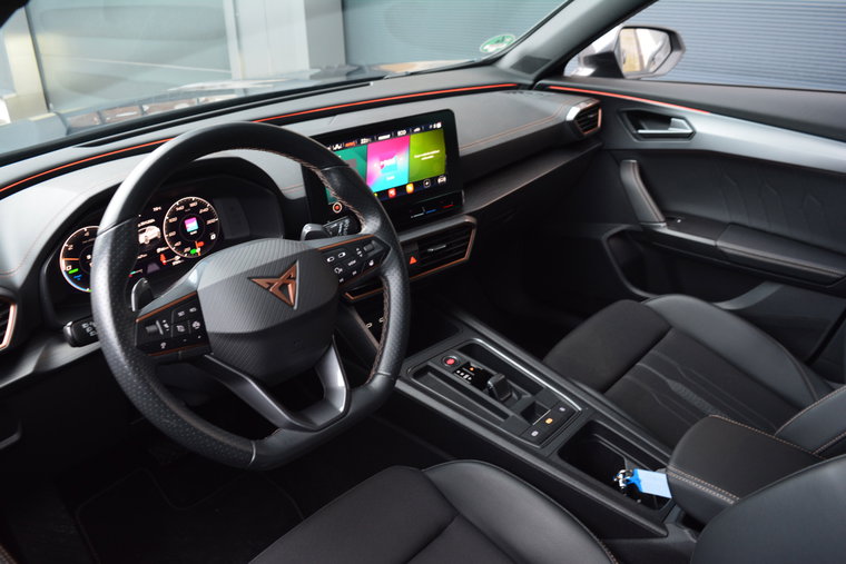 Vehicle Image 10