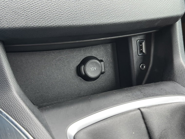 Vehicle Image 37