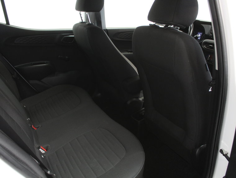 Vehicle Image 38