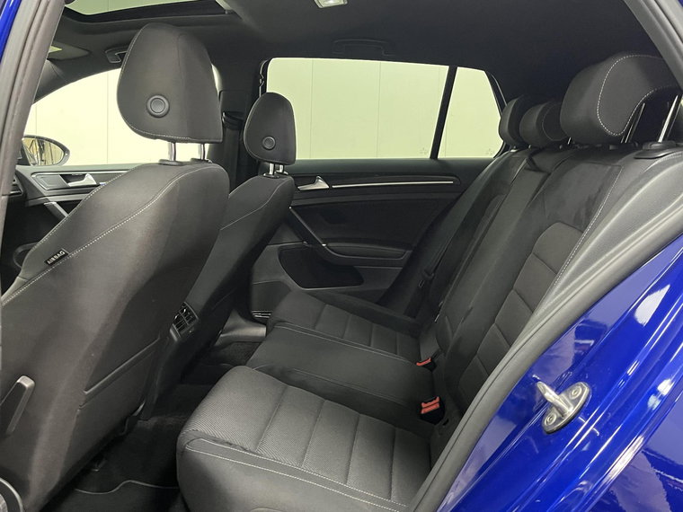 Vehicle Image 32