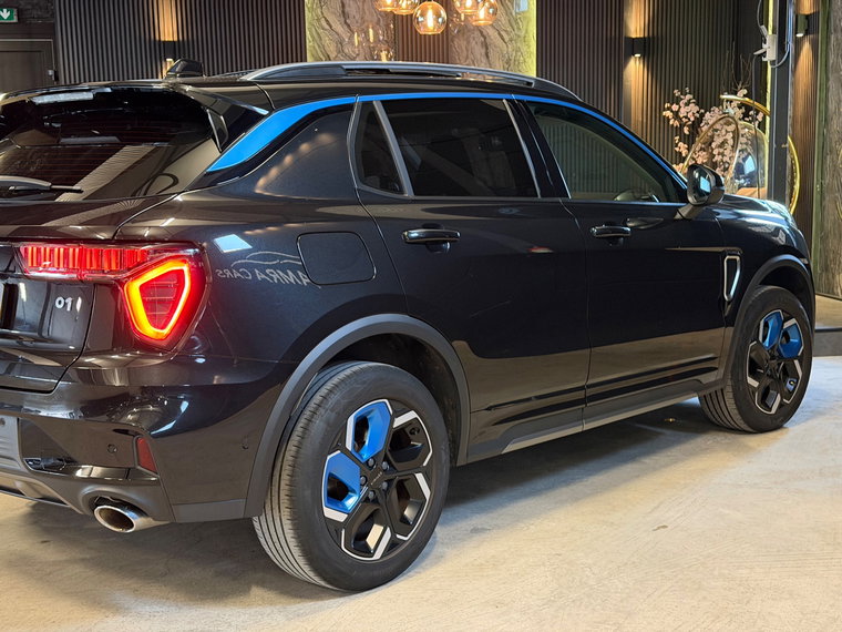 Vehicle Image 7
