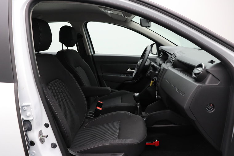 Vehicle Image 32
