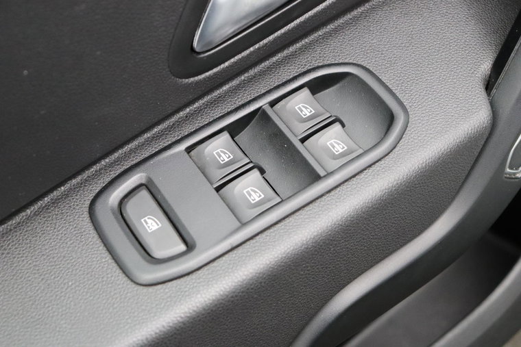 Vehicle Image 36