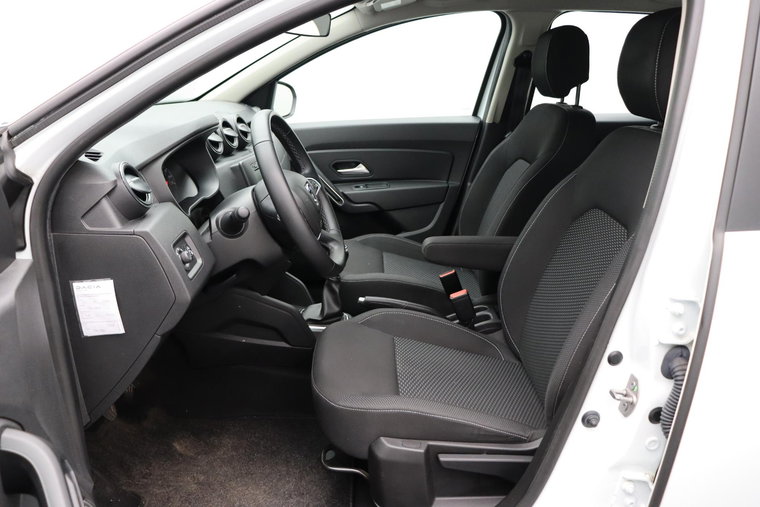 Vehicle Image 37