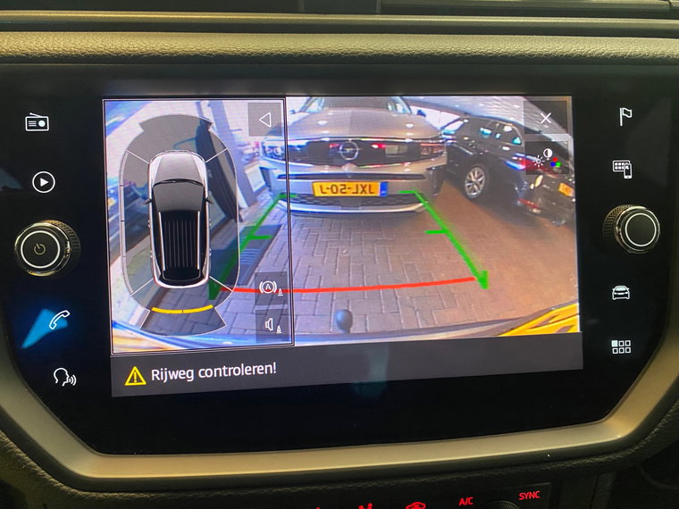 Vehicle Image 36