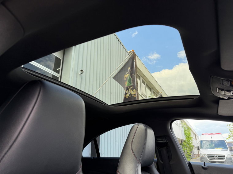 Vehicle Image 38