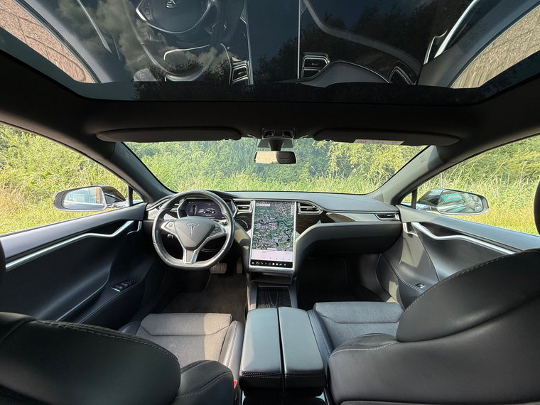 Vehicle Image 17